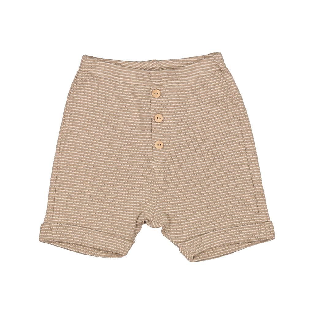 Paxton Shorts Sandstone Stripe is een shortje voor baby's in beige met fijne witte streep. Het korte broekje vanaf maat 56 heeft een elastieken tailleband sierknoopjes en een zakje op de achterkant. Van zachte ribgebreide jersey. 